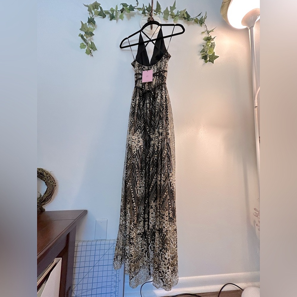 Hello Molly Black and Gold Sparkly Goddess Prom Dress - Picture 9 of 16